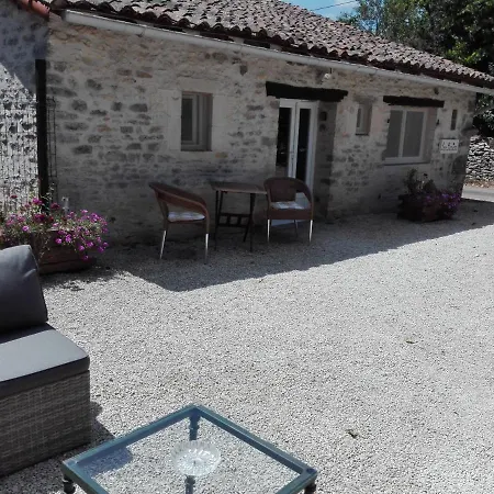 Les Rosiers Villa Chaunay Exterior photo